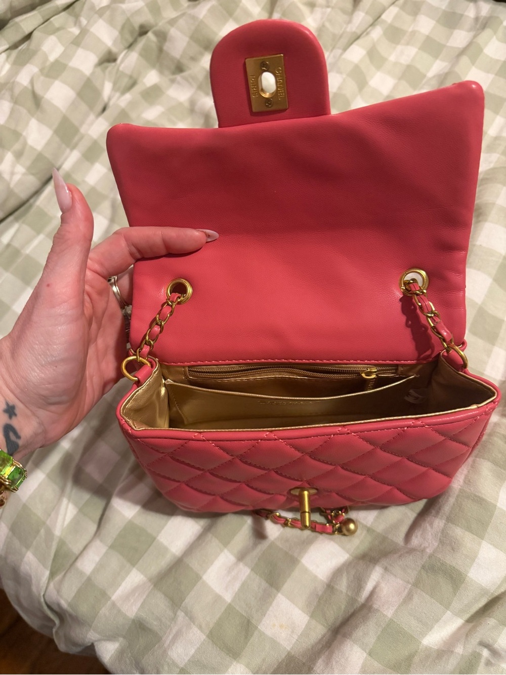 Quilted Red Women's Crossbody Bag - Picture 8 of 8